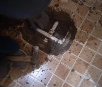 天全卫生间漏水维修公司为您分享下卫生间渗水如何处理及注意事项
