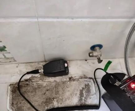 天全屋顶漏水维修公司分享下卫生间漏水的危害及解决方法